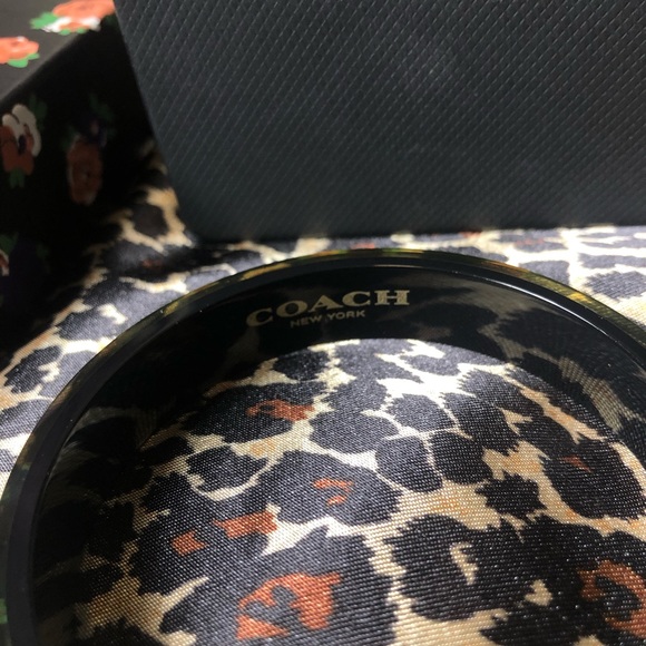 Coach Floral Bracelet - Picture 8 of 13